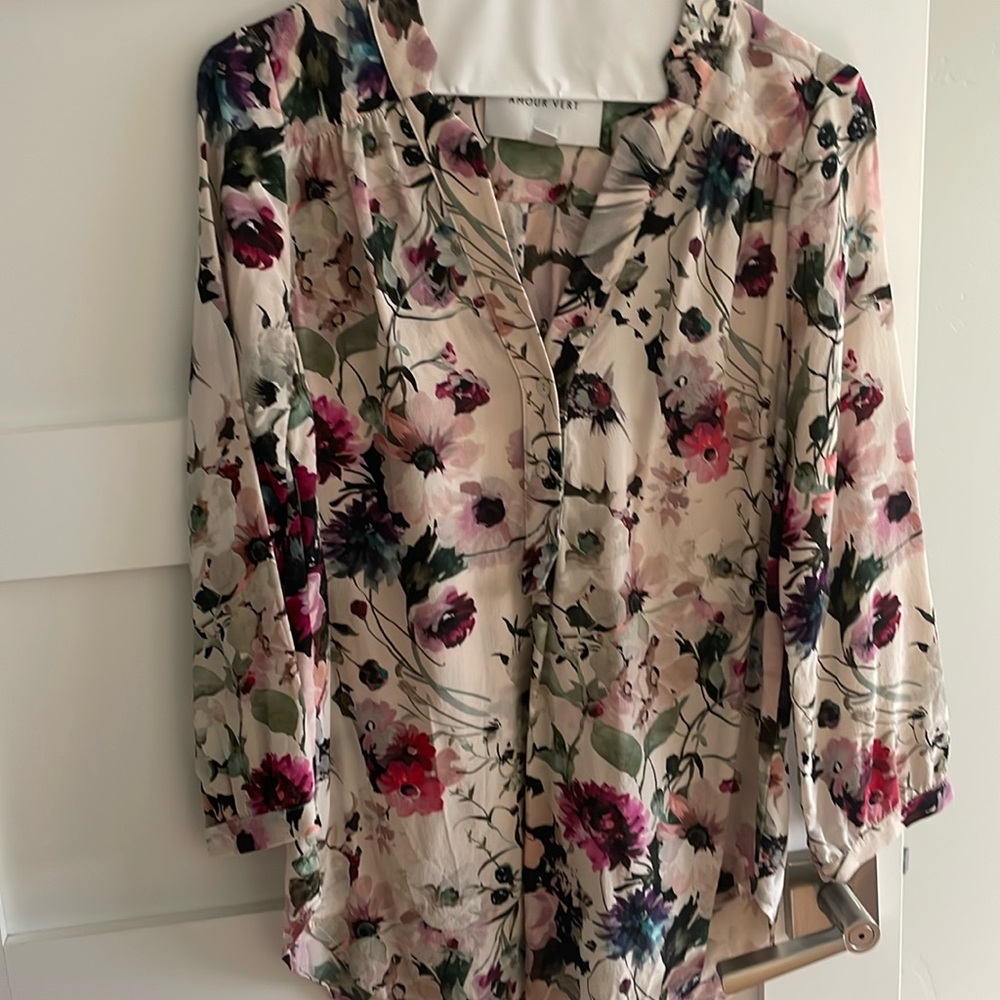 Silk blouse 3/4 sleeve from Amour Vert.